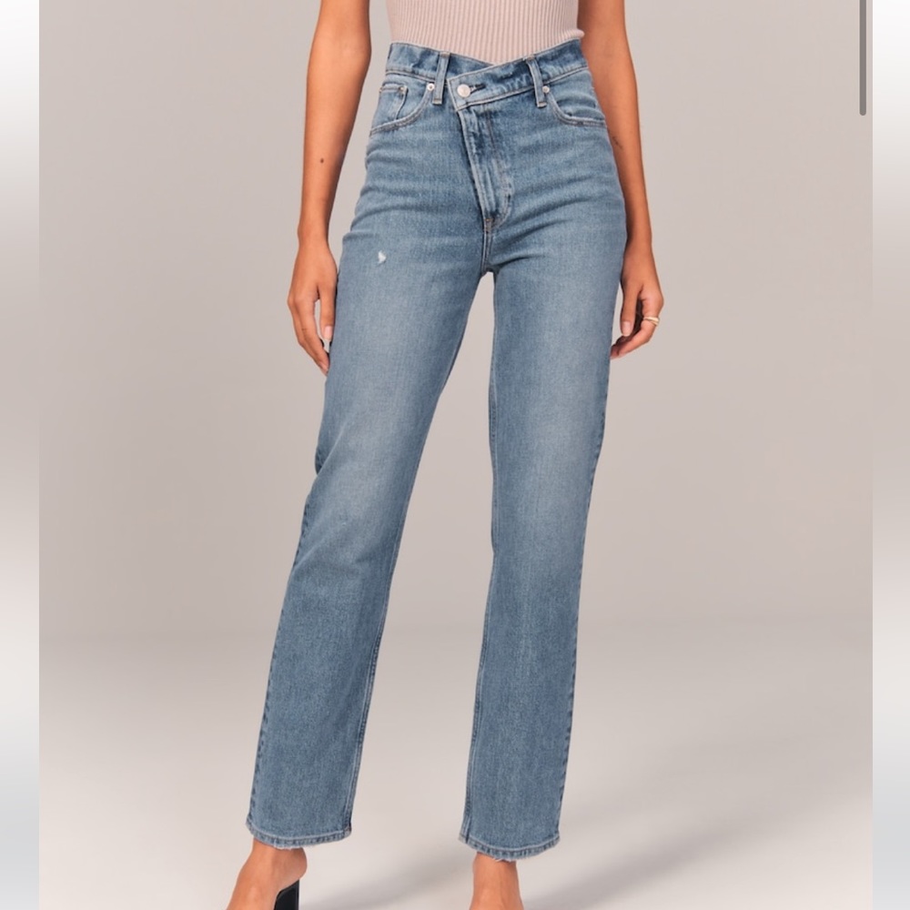 Ultra High Rise 90s Straight Jean Crossover